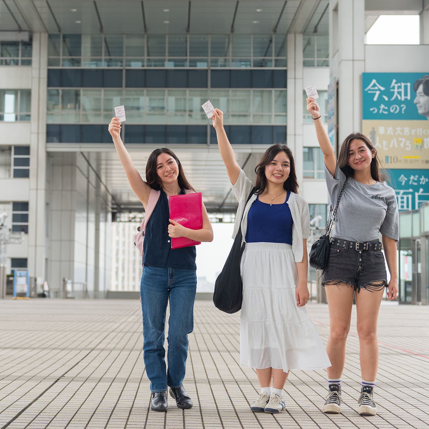 Meet at Tokyo Station and start the tour.