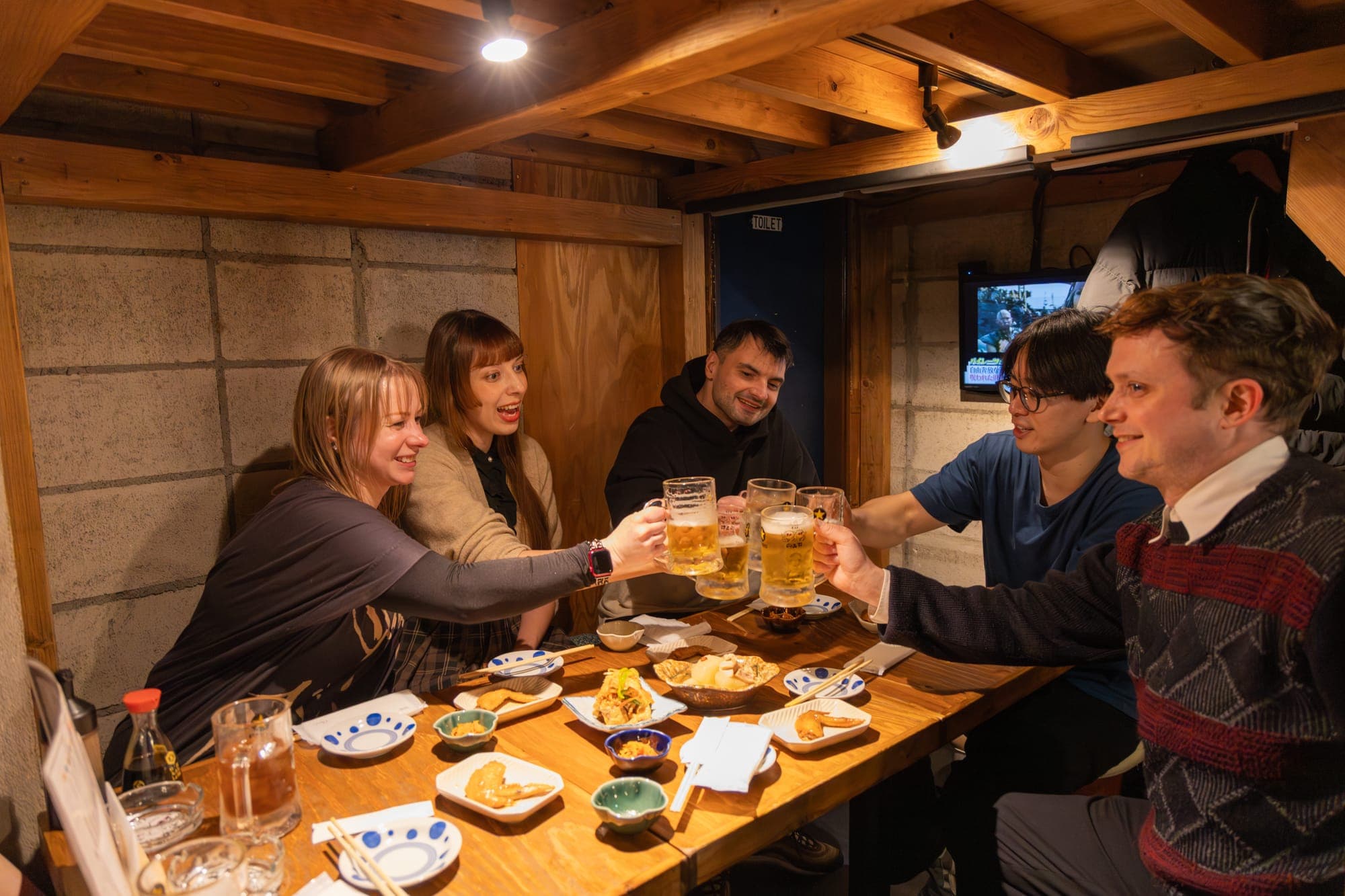 Enjoy Japan's Nightlife Like a Local with TOMOGO!’s Bar-Hopping Tours